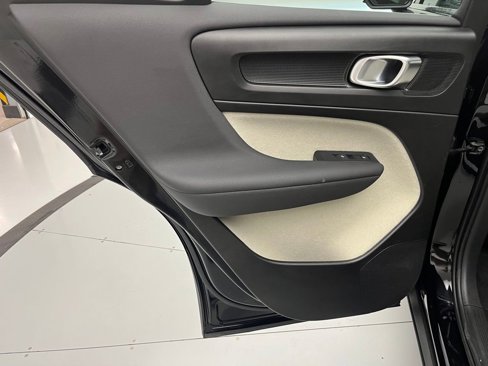 Used 2019 Porsche Macan image 30