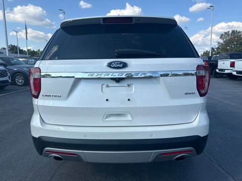 Used 2017 Ford Explorer Limited w/ Equipment Group 301A image 8