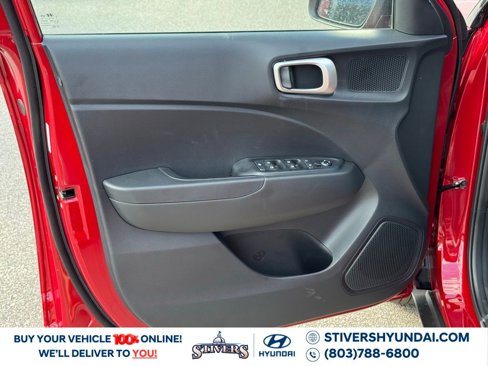 New 2025 Hyundai Venue SE image 20