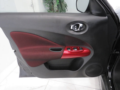 Used 2012 Nissan Juke SV image 22