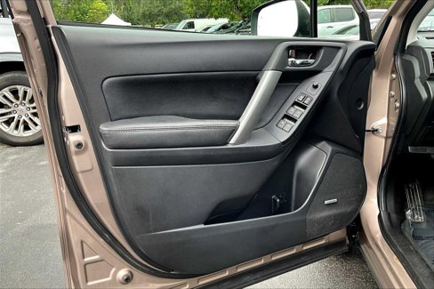 Used 2015 Subaru Forester 2.5i Touring w/ Eyesight & Navigation System image 21