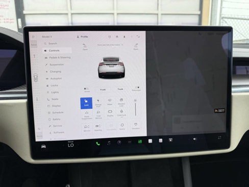 Used 2022 Tesla Model X Plaid image 39