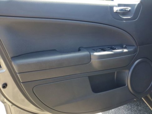 Used 2011 Dodge Caliber Mainstreet image 9