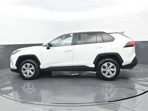 Used 2023 Toyota RAV4 LE image 21