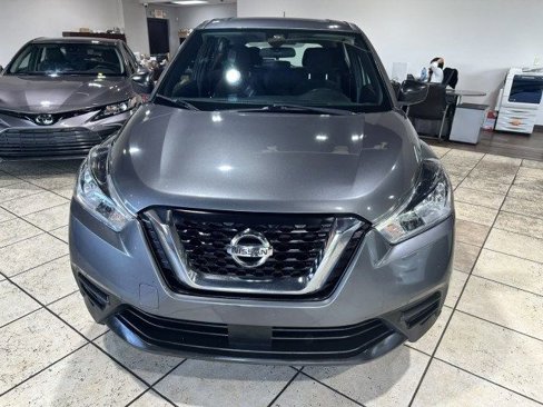 Used 2023 Nissan Kicks S image 6