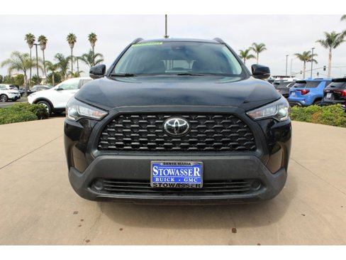 Used 2022 Toyota Corolla Cross LE image 2