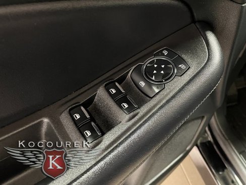 Used 2023 Ford Edge SEL w/ Convenience Package image 19