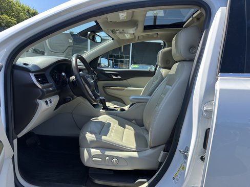 Used 2017 GMC Acadia Denali w/ Technology Package image 23