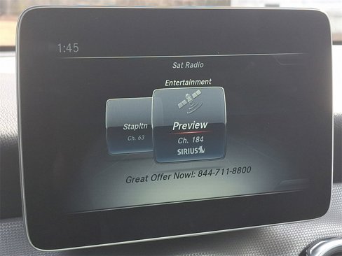 Used 2020 Mercedes-Benz GLA 250 4MATIC w/ Premium Package image 18
