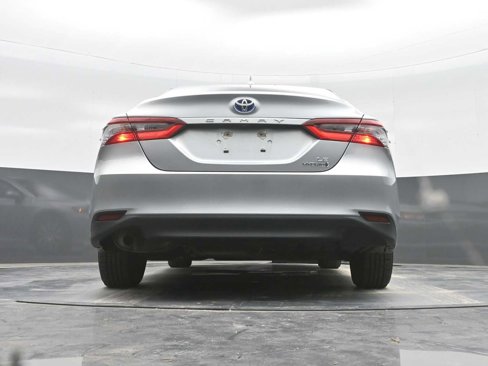 Used 2021 Toyota Camry LE image 33