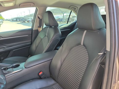 Used 2021 Toyota Camry SE w/ Carpet Mat Package (TMS) image 11