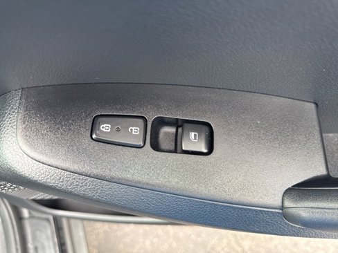 Used 2023 Kia Seltos LX image 37