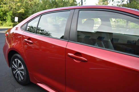 Used 2021 Toyota Corolla LE image 32