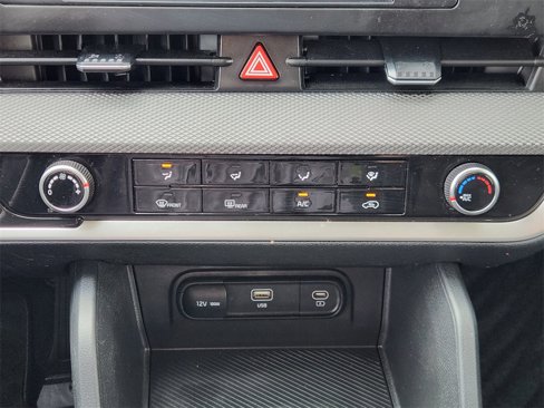 Used 2024 Kia Sportage LX image 17