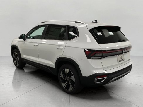 New 2025 Volkswagen Taos SE image 6