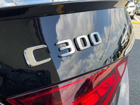Used 2022 Mercedes-Benz C 300 Sedan image 16