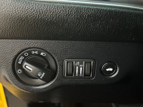 Used 2017 Dodge Challenger SXT w/ Blacktop Package image 32