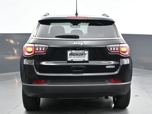 Used 2019 Jeep Compass Latitude w/ Popular Equipment Group image 6