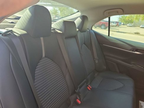Used 2021 Toyota Camry SE w/ Carpet Mat Package (TMS) image 13