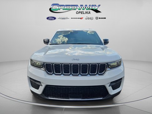 New 2025 Jeep Grand Cherokee Laredo X image 2