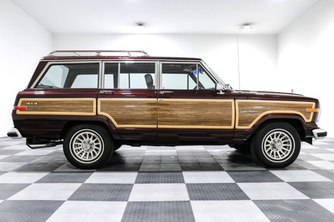 Used 1989 Jeep Grand Wagoneer image 8