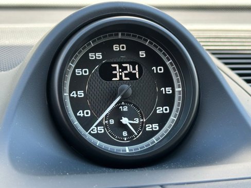 Used 2025 Porsche Macan image 25