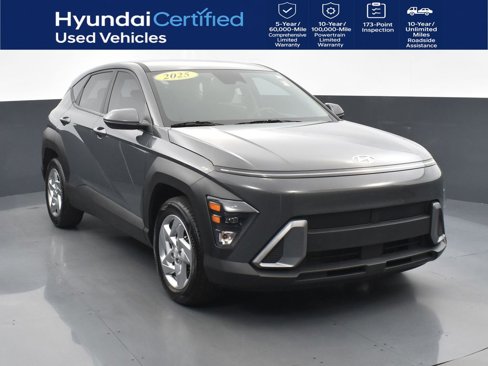 Certified 2025 Hyundai Kona SE image 1