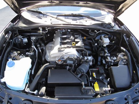 Used 2020 MAZDA MX-5 Miata Sport image 9