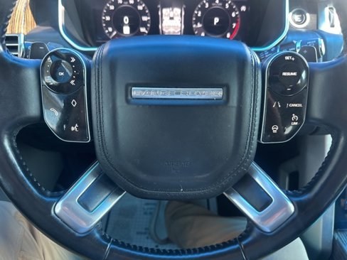 Used 2018 Land Rover Range Rover HSE image 19