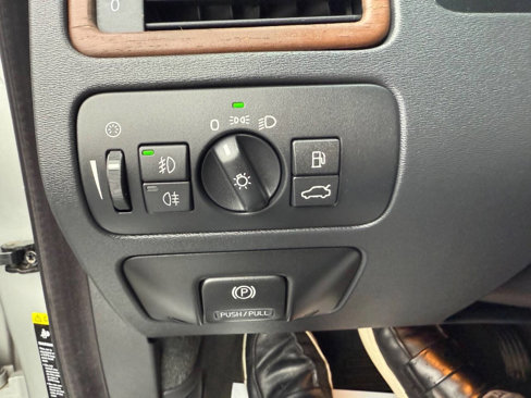Used 2010 Volvo S80 3.2 image 22