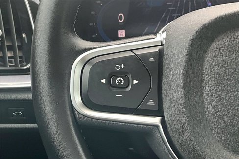 Certified 2025 Volvo S60 B5 Core image 25