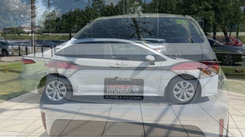 Used 2022 Toyota Corolla LE image 17