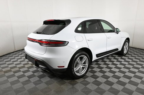 Certified 2022 Porsche Macan image 30