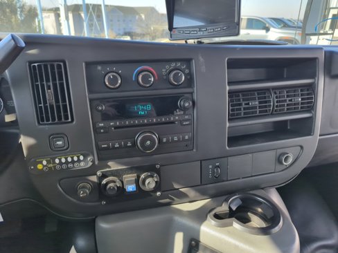 Used 2014 Chevrolet Express 4500 w/ Shuttle Bus Package image 11
