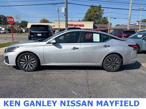 Used 2023 Nissan Altima 2.5 SV image 4