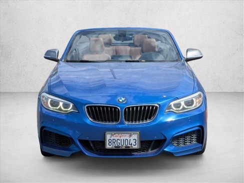 Used 2015 BMW M235i Convertible image 2