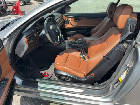 Used 2012 BMW 335i Convertible image 4