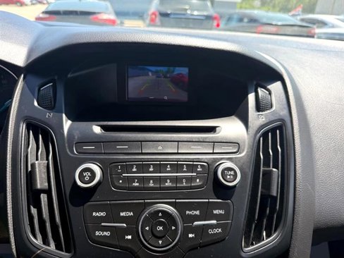 Used 2016 Ford Focus SE image 21