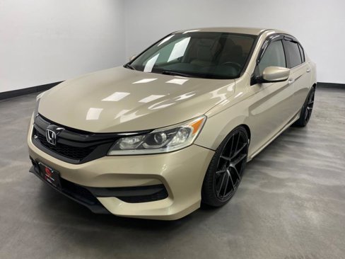 Used 2016 Honda Accord LX image 2