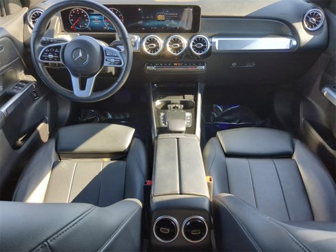 Used 2021 Mercedes-Benz GLB 250 w/ Premium Package image 13