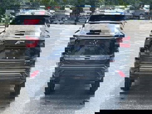 New 2025 Chevrolet Trax RS w/ Sunroof Package image 4