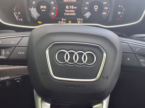 New 2025 Audi Q3 2.0T Premium image 15