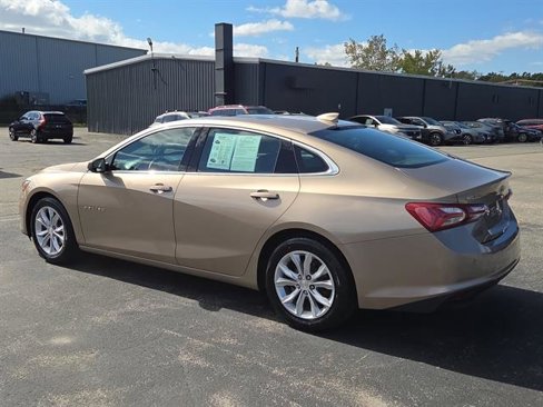 Used 2019 Chevrolet Malibu Hybrid w/ Leather Package image 5