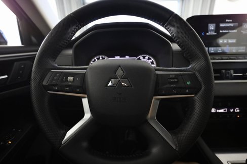 Used 2022 Mitsubishi Outlander SEL image 22
