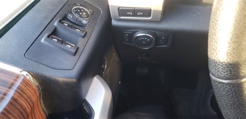 Used 2015 Ford F150 Lariat w/ Equipment Group 502A Luxury image 21
