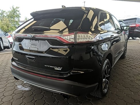 Used 2017 Ford Edge Titanium w/ Equipment Group 301A image 5