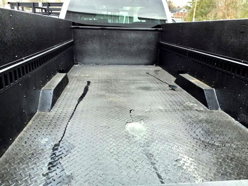 Used 2017 Ford F350 XLT w/ Snow Plow Prep Package image 20
