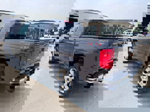 Used 2015 Chevrolet Silverado 1500 LT w/ LT Convenience Package image 8