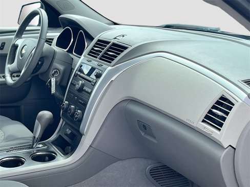 Used 2011 Chevrolet Traverse LS image 26