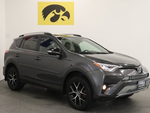 Used 2017 Toyota RAV4 SE image 6